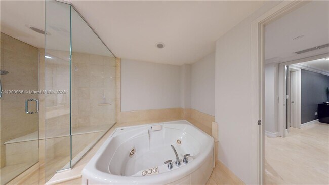 Building Photo - 3101 S Ocean Dr