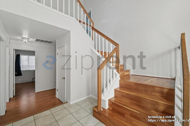 Building Photo - 14 Cider Mill Ct