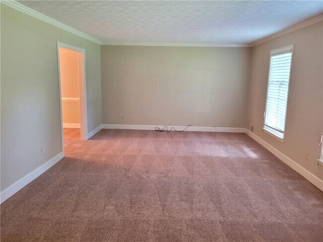 Building Photo - 2800 Davis Rd