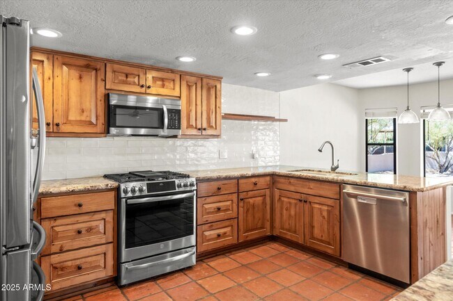 Building Photo - 6006 E Wildcat Dr