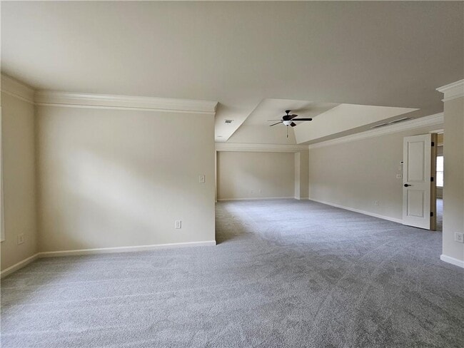 Building Photo - 3155 Stonecrest Dr