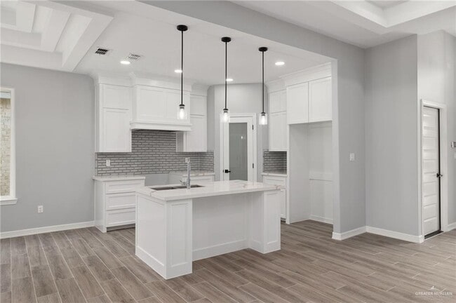 Building Photo - 14 Dunes Dr