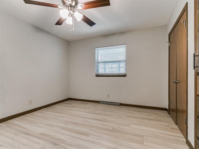 Building Photo - 2641 Osborne Dr