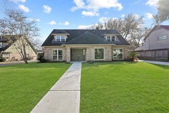 Building Photo - 10811 Tupper Lake Dr