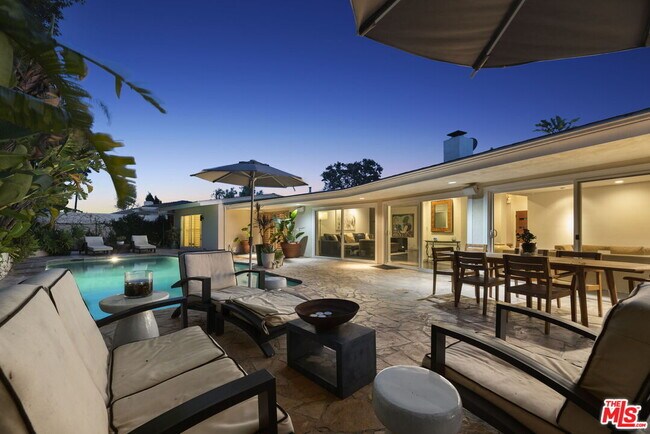 Building Photo - 8405 Edwin Dr