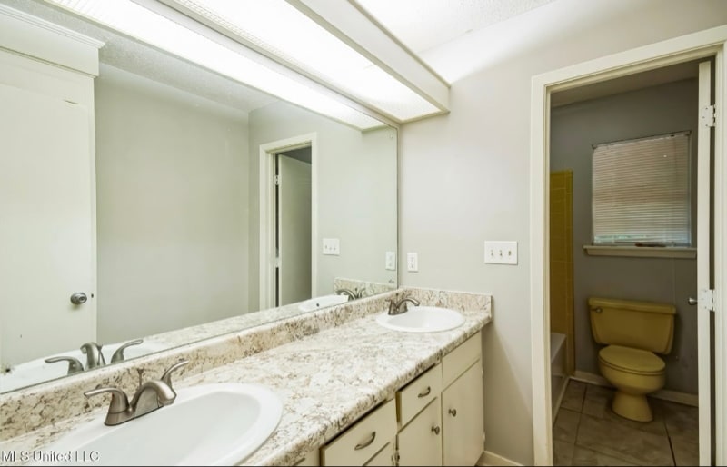 Building Photo - 102 Friars Cove