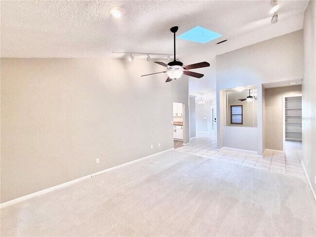 Building Photo - 2245 Springrain Dr