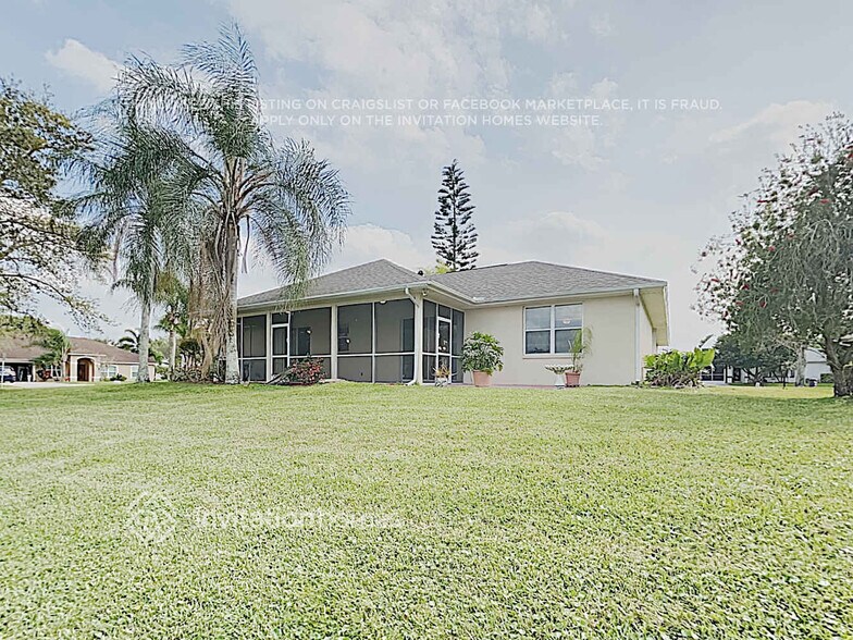 Building Photo - 4926 Buttonwood Dr