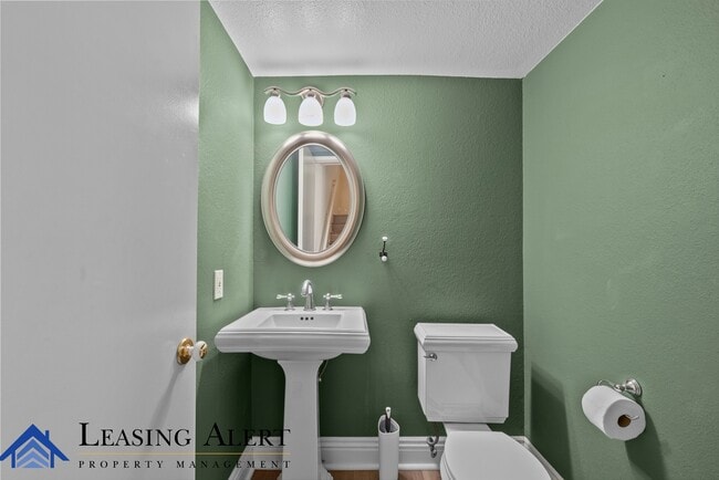 Building Photo - 27666 Nugget Dr