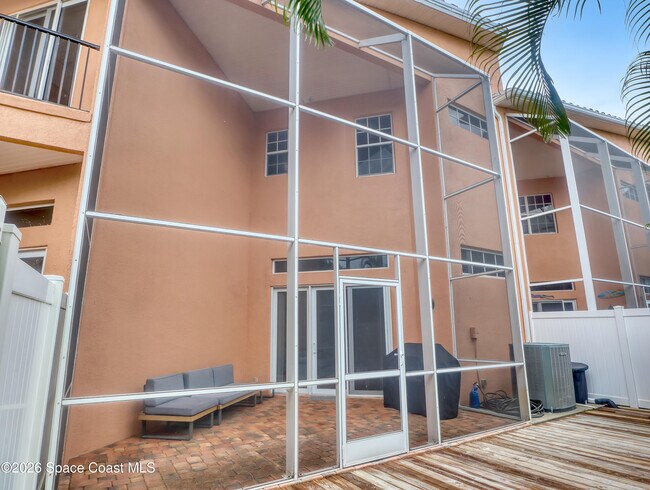 Building Photo - 118 Mediterranean Way