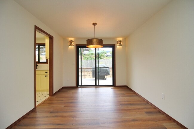 Building Photo - 2890 SW 89th Ave