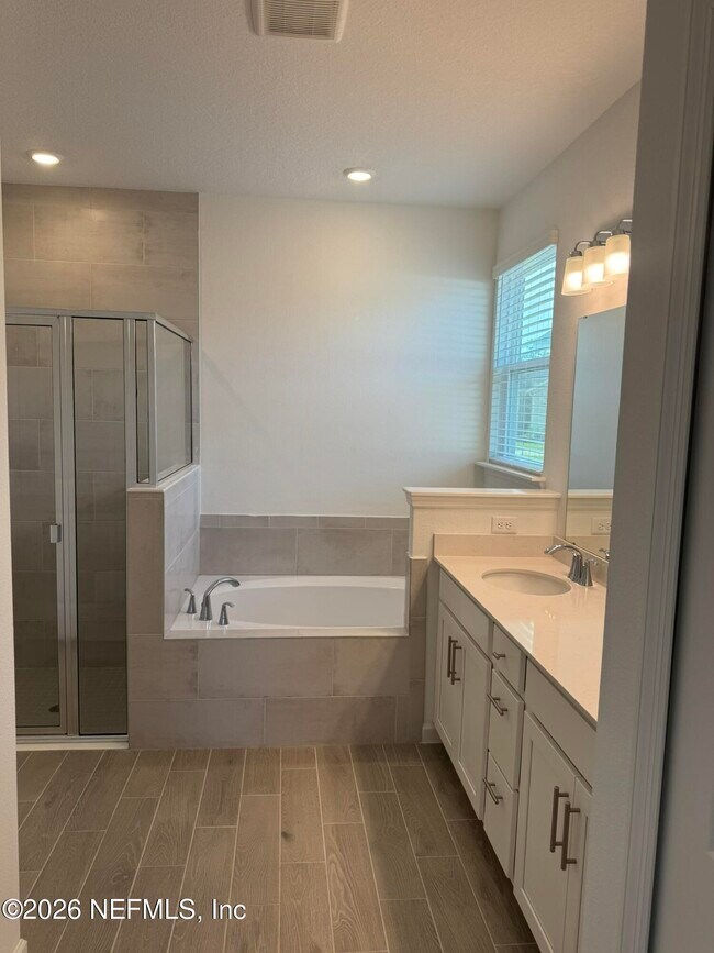 Building Photo - 15512 Whispering Fir Dr