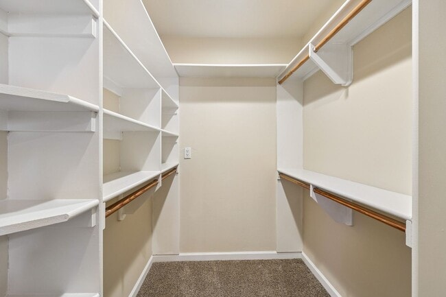 Building Photo - 133 N Tassajara Dr