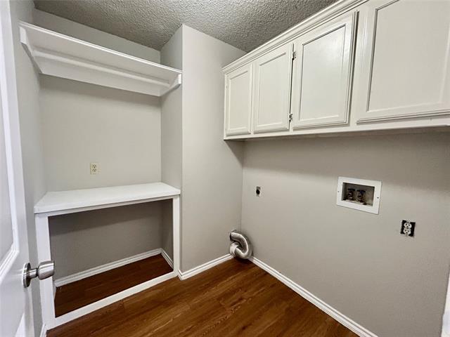 Building Photo - 7724 Sagebrush Ct N