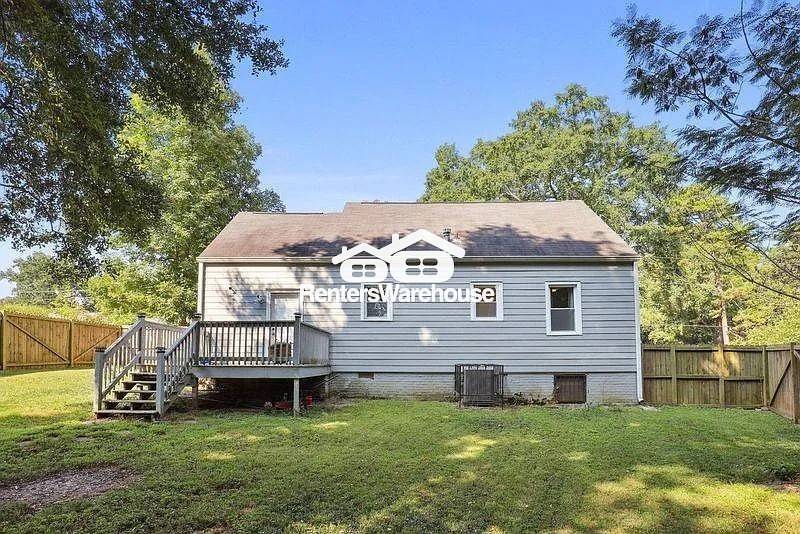 Building Photo - 1930 Normal St