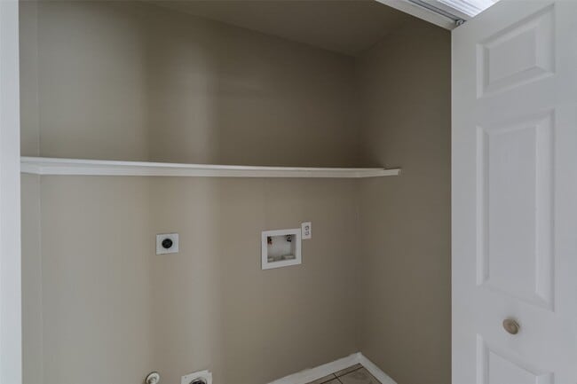 Building Photo - 13223 Gendley Dr