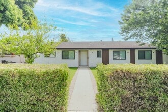 Building Photo - 8400 Chimineas Ave