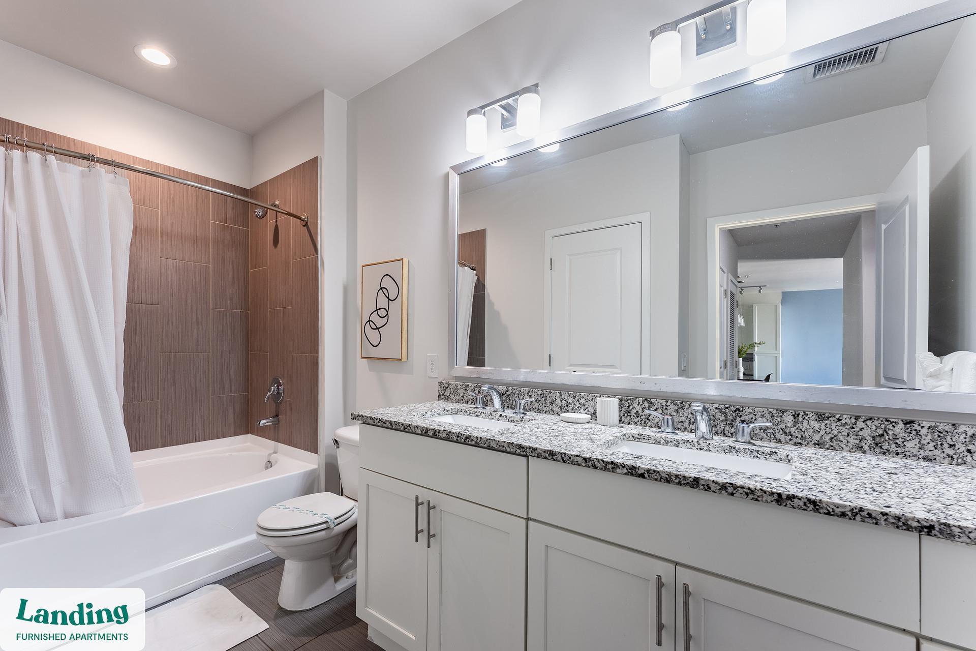 Building Photo - 480 N Orange Ave