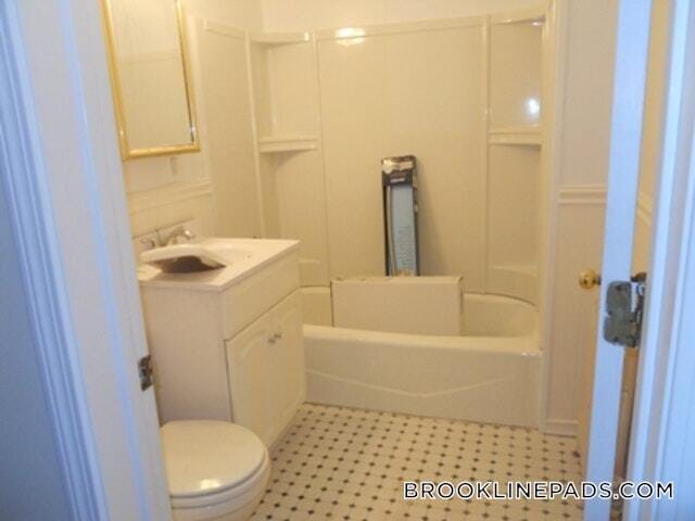 Building Photo - 322 St Paul St