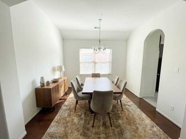 Building Photo - 129 Autumn Forest Ln