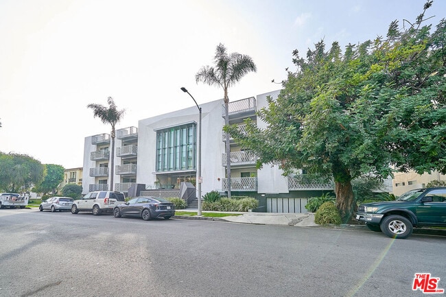 Building Photo - 425 S Willaman Dr