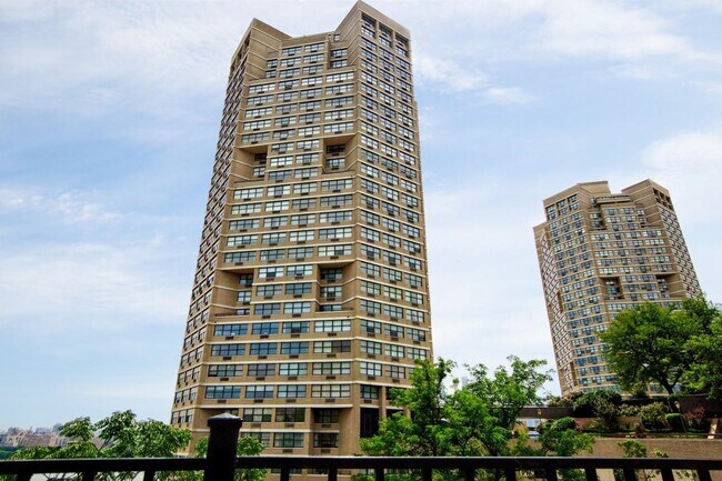 Building Photo - 7004 JFK Blvd E