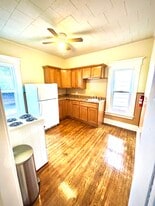 Building Photo - 220 Stevenson St