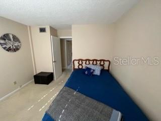 Building Photo - 2700 Cove Cay Dr