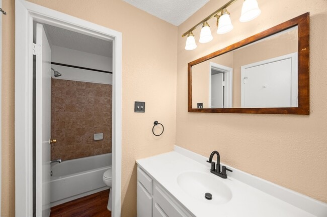 Building Photo - 1014 Three Forks Dr