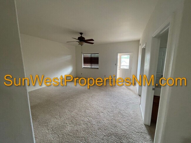 Building Photo - 3 Bedroom, 2.5 bath, 2 story with 2 car garage