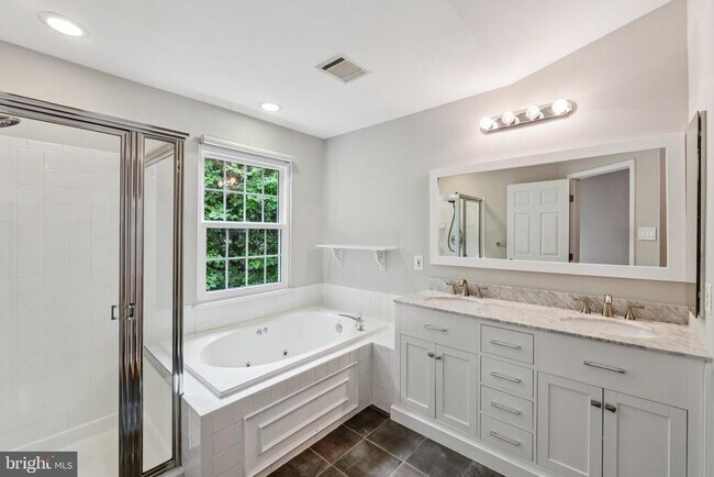 Building Photo - 13524 Hayworth Dr