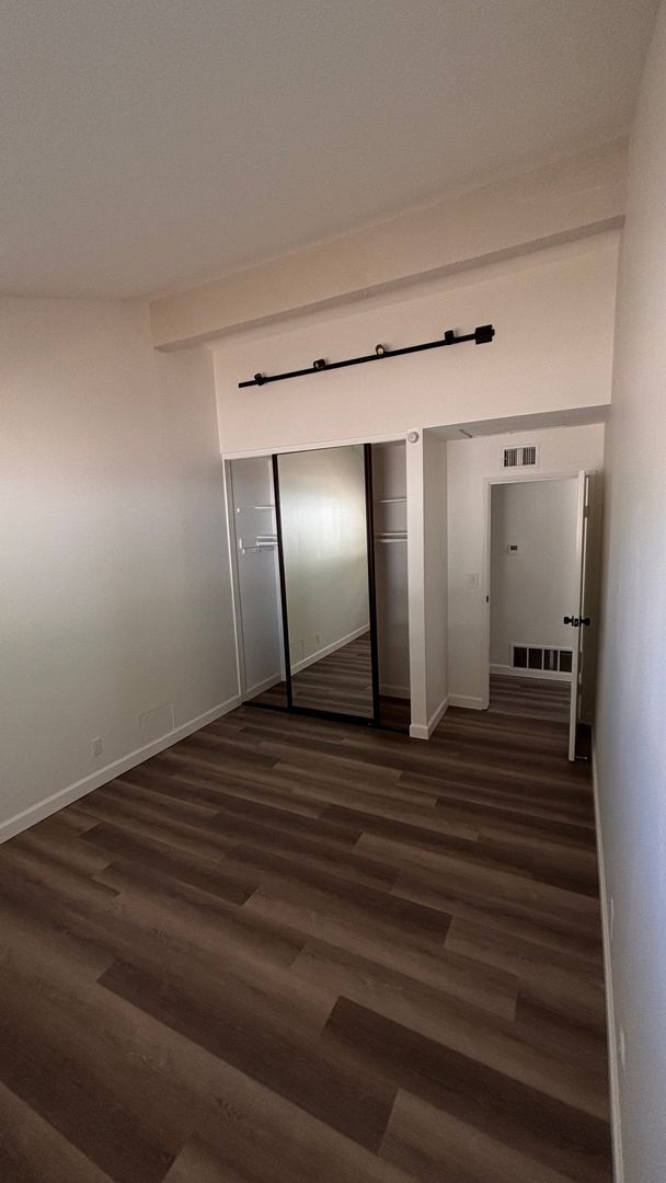 Building Photo - North Tustin Single-Story 2BD/2BA Rear Unit – Large Yard + Garage!