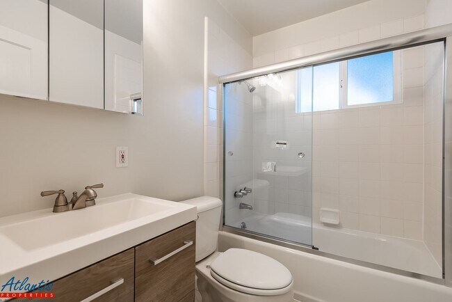 Building Photo - Stylish Home | Remodeled | Desirable Location