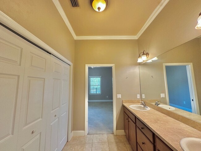 Building Photo - 2BR/2BA Condo in the Heart of Haile Village