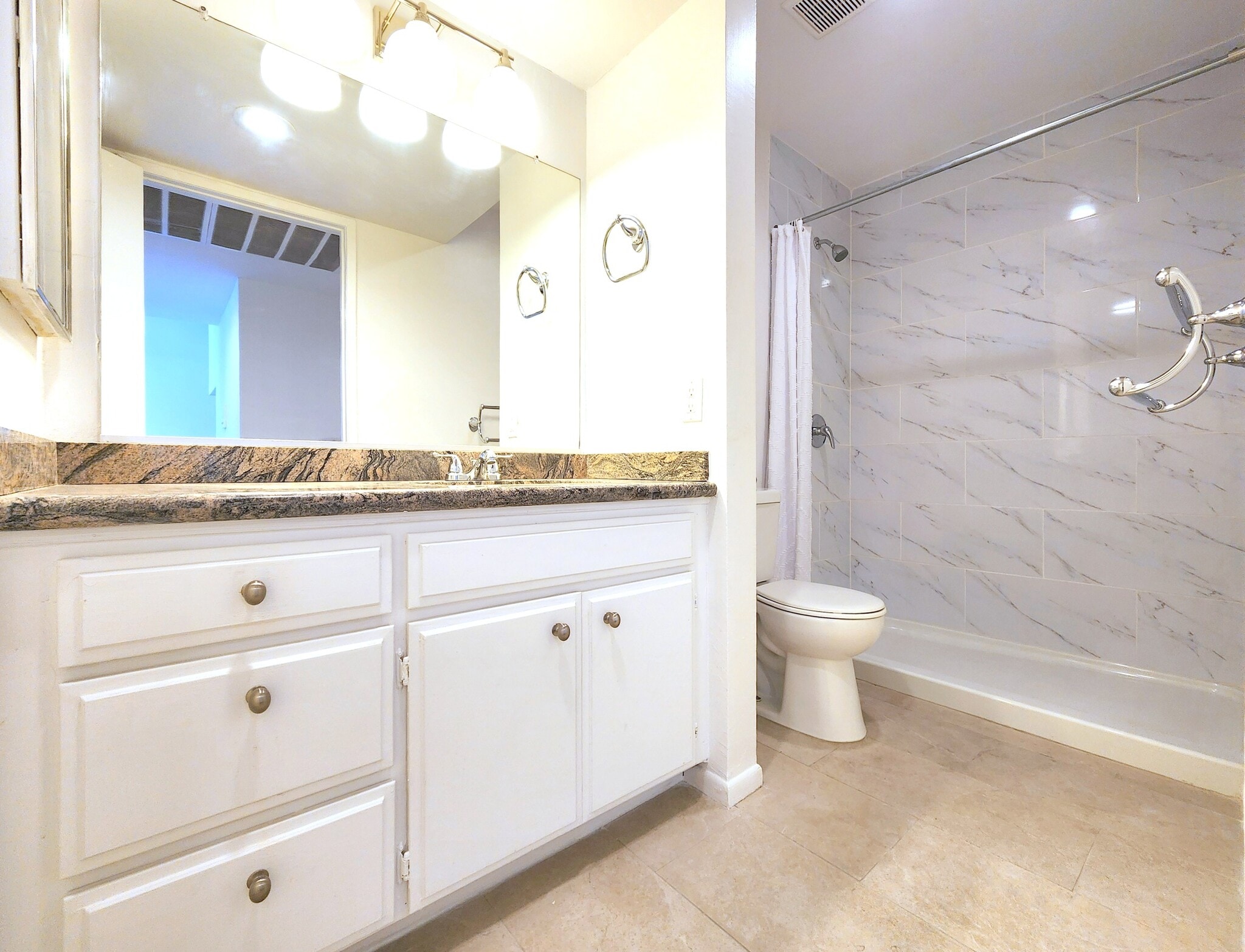 Building Photo - 11020 Hesby St