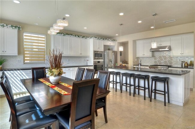 Building Photo - 113 Briar Rose