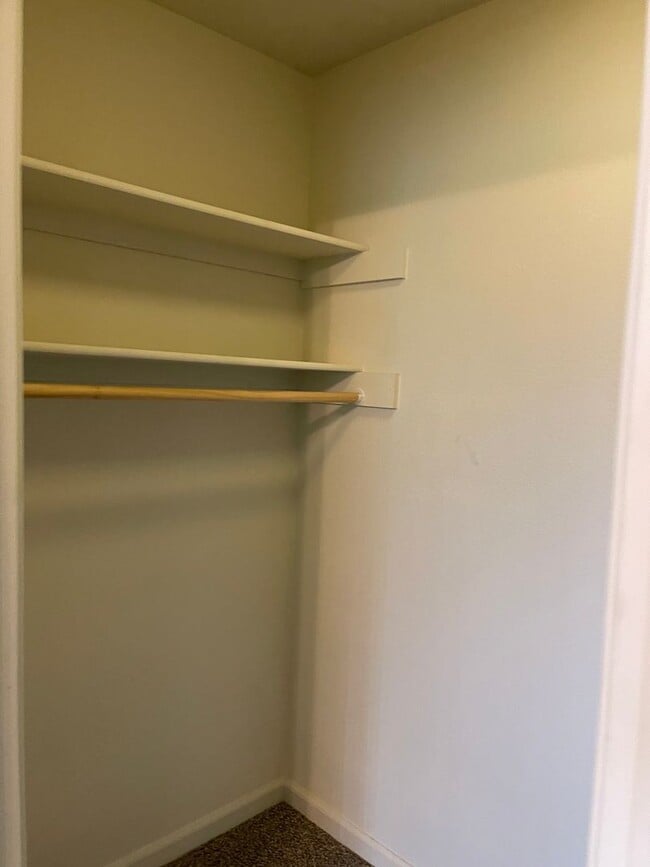 Building Photo - 3 BED 2 BATH W/ATTACHED MOTHER-IN-LAW SUITE *SOLAR PANELS ON ROOF = LOW ELECTRIC BILL*