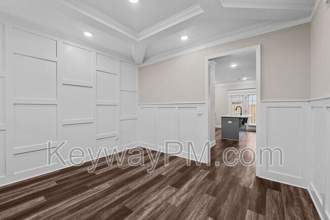 Building Photo - 3070 Venetian Dr