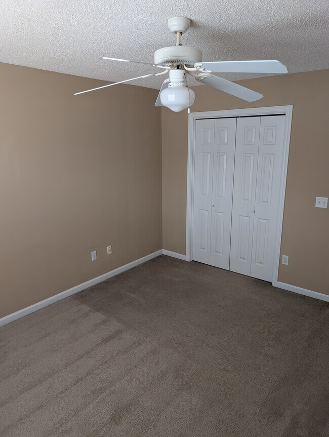 Building Photo - 125 Woodberry Dr