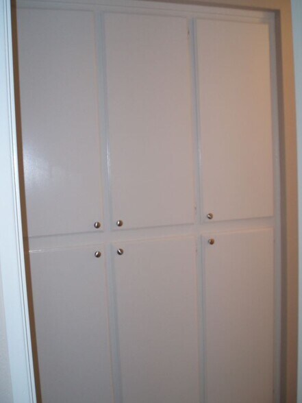 Building Photo - 943 Sedona Ct