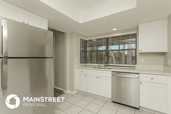 Building Photo - 8093 Pagoda Dr