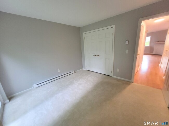 Building Photo - 303 Willow Springs