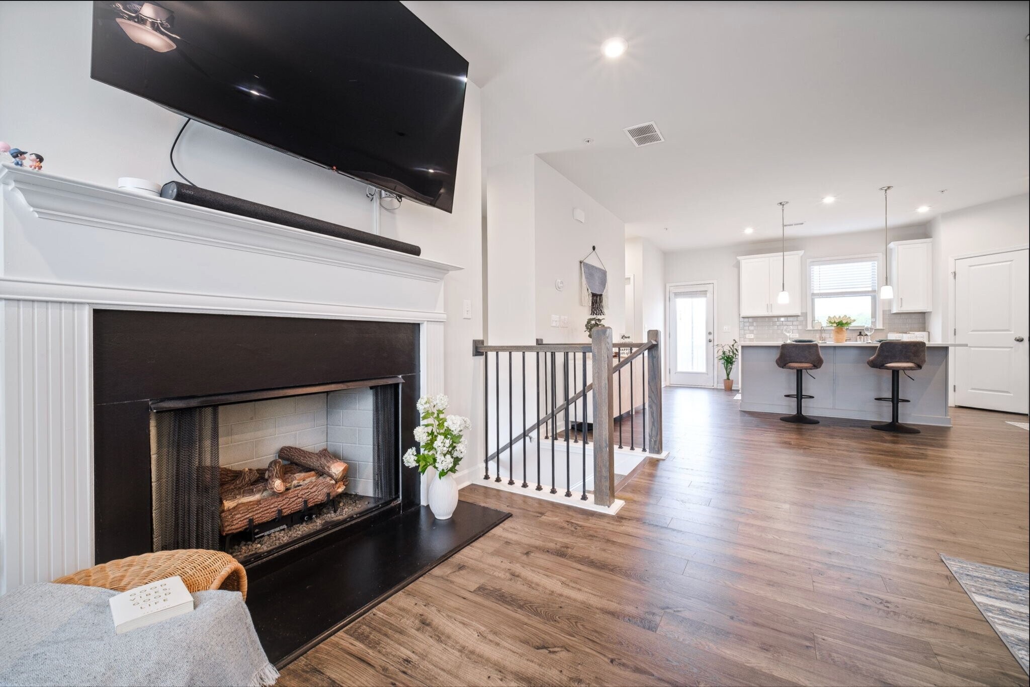 Building Photo - 1595 Ridgebrook Downs