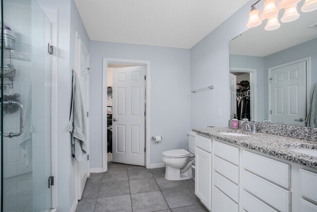 Building Photo - AWESOME 4 BDRM HOME IN GATED LEGACY PARK!