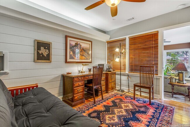 Building Photo - 724 Eventide Dr
