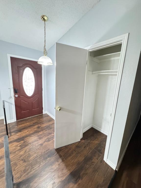 Building Photo - 606 Grinnell Dr