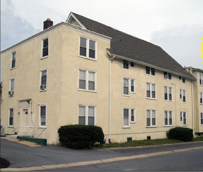 Primary Photo - 20 Glenrich Ave