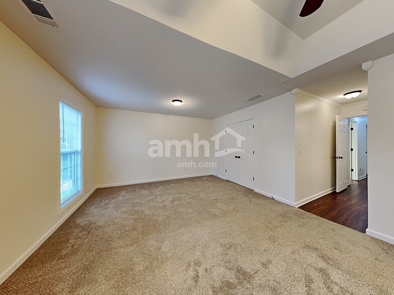 Building Photo - 415 Lokeys Ridge Rd