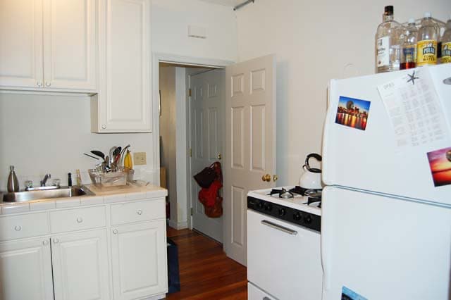 Building Photo - 84 Transit St