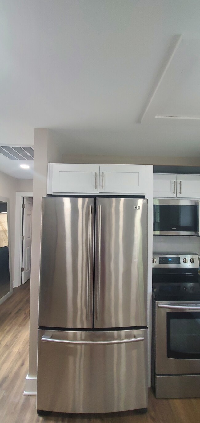 Refrigerator Inlcuded - 3824 Lila St